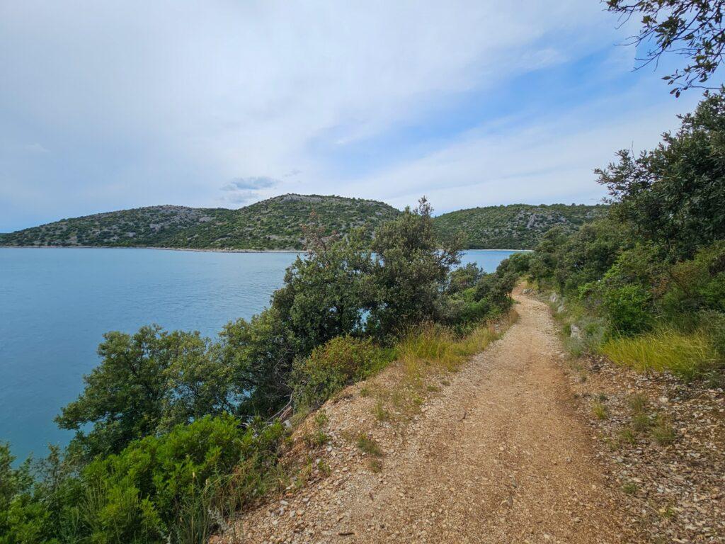 Lagana šetnica do plaže Luka