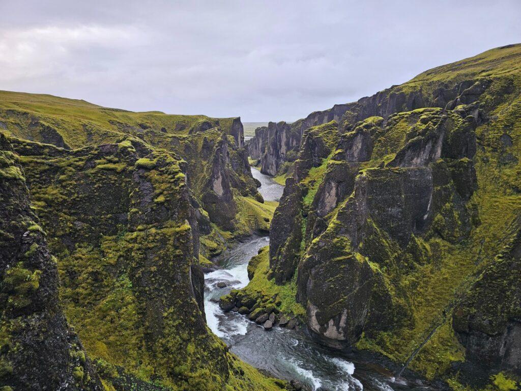4 Fjaðrárgljúfur kanjon 1