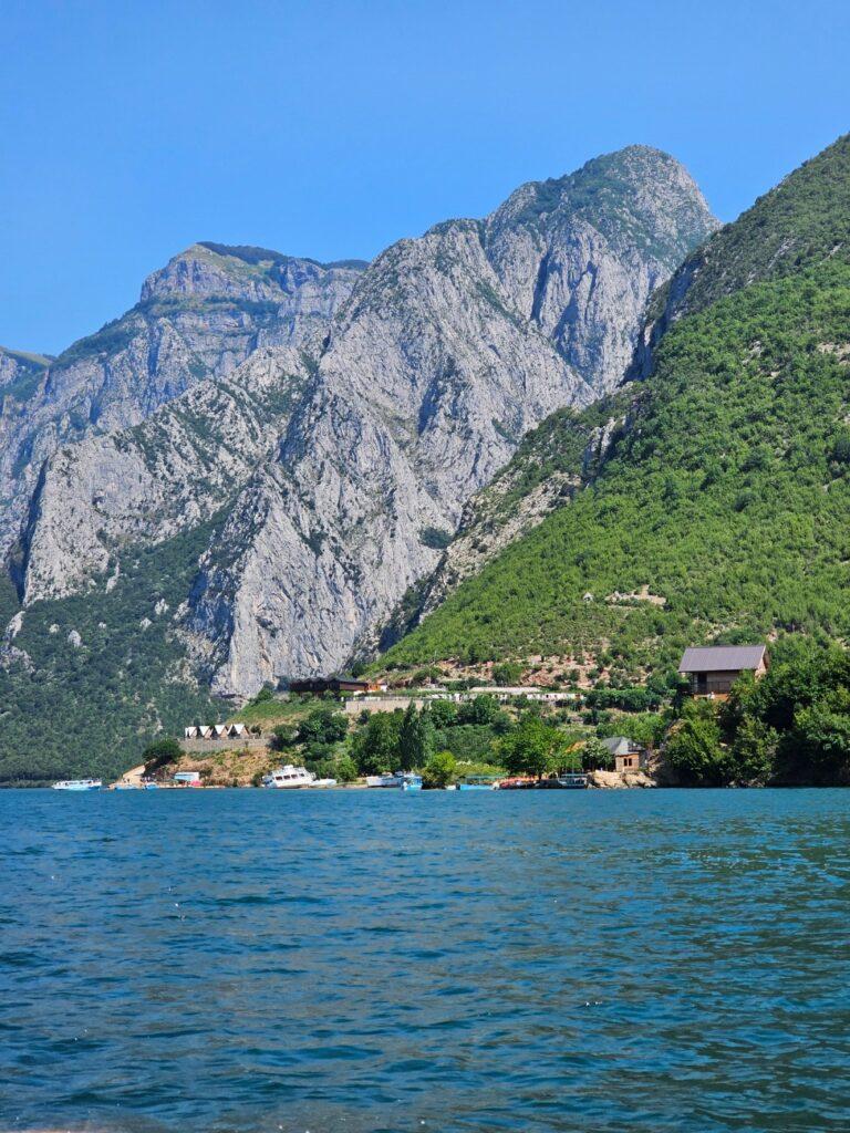 Komani jezero 2